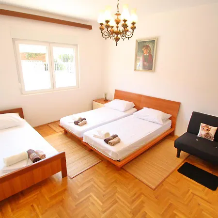 Holiday home Vacation House Kosta's Place