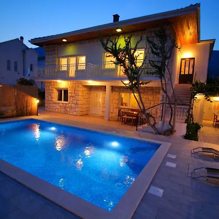 Vacation House Kosta's Place