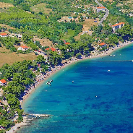Vacation House Kosta's Place بيت للعطل أوروبيتش